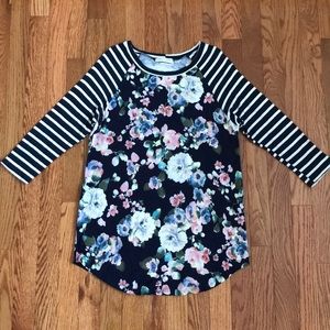 FIRST 💗 LOOK Navy Floral Shirt